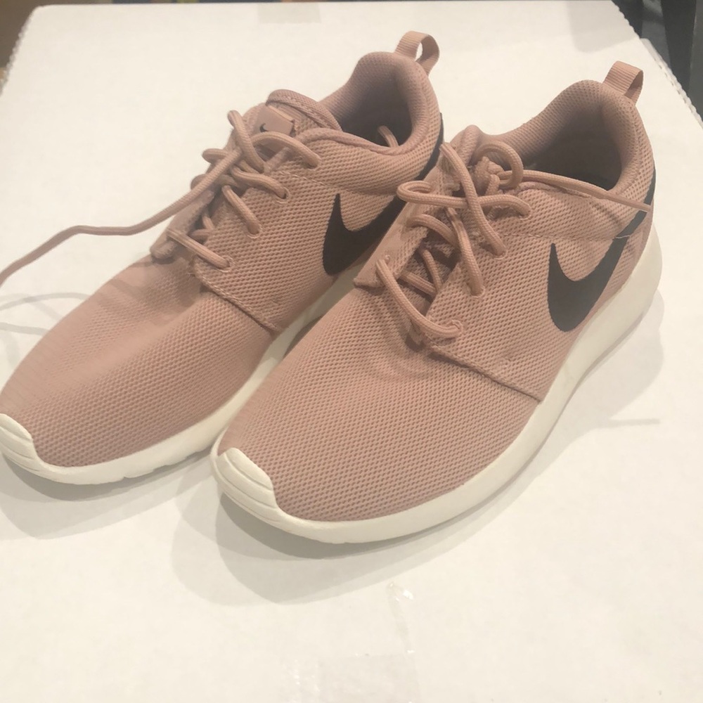 NIKE athletic shoes